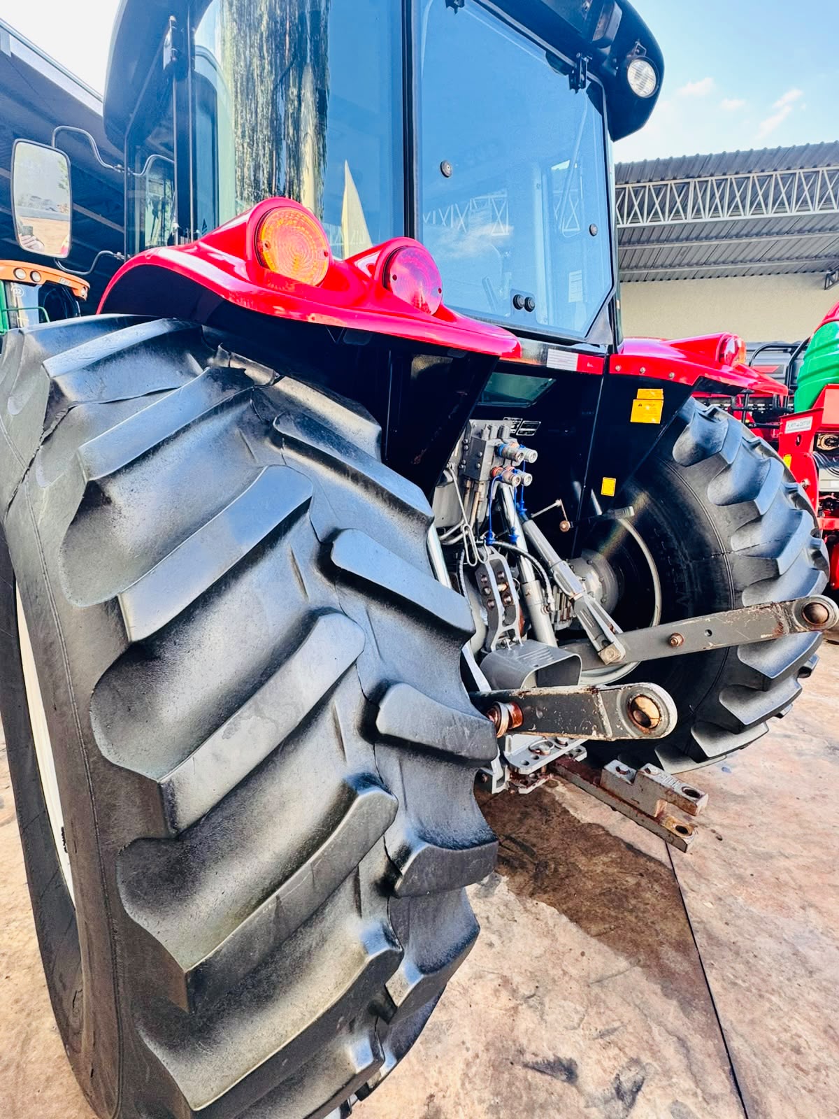 Trator Massey Ferguson 4297 - Ano 2015