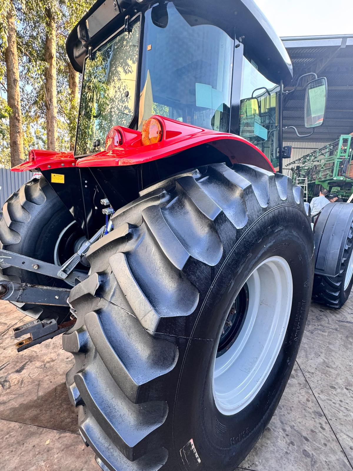 Trator Massey Ferguson 4297 - Ano 2015